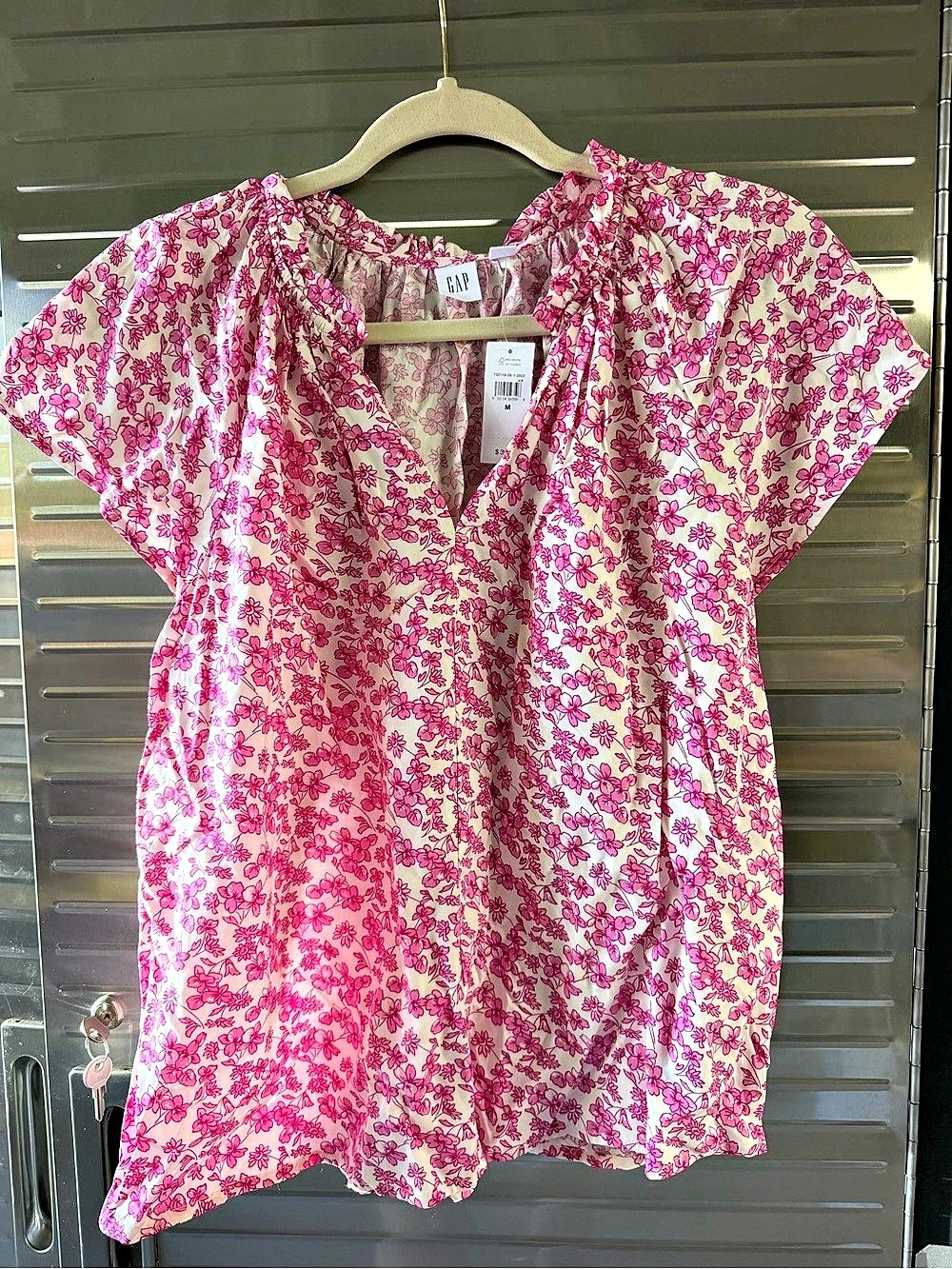 Gap Floral Short Sleeve Blouse in Pink & White Size Medium NWT